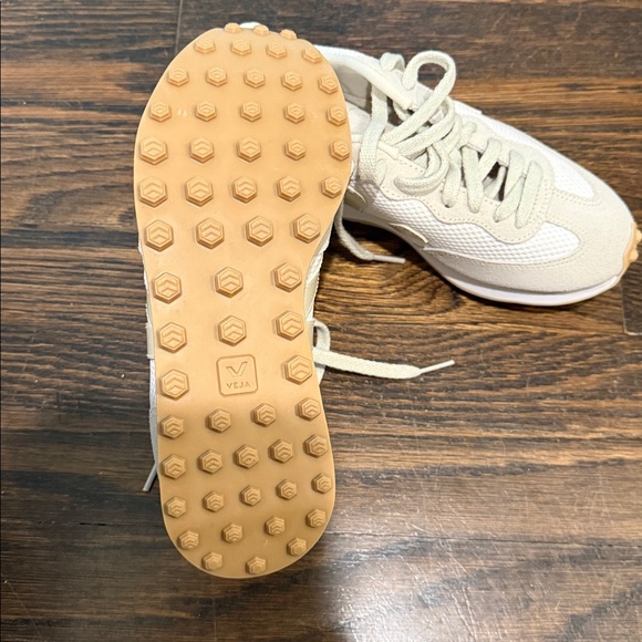 Veja Women's Off-White Sneakers - Picture 3 of 3